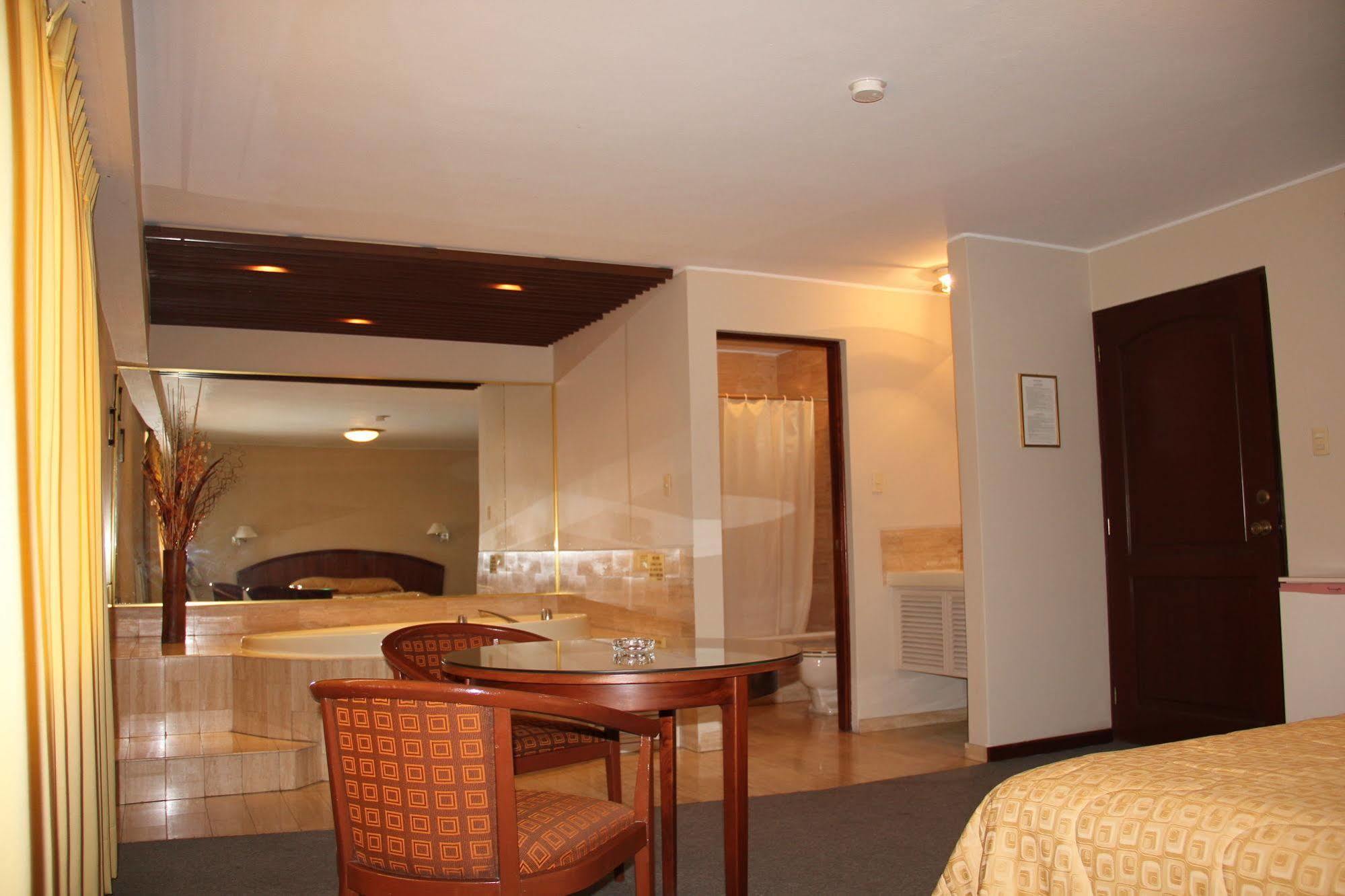 Hotel Park Suites Lima Zewnętrze zdjęcie