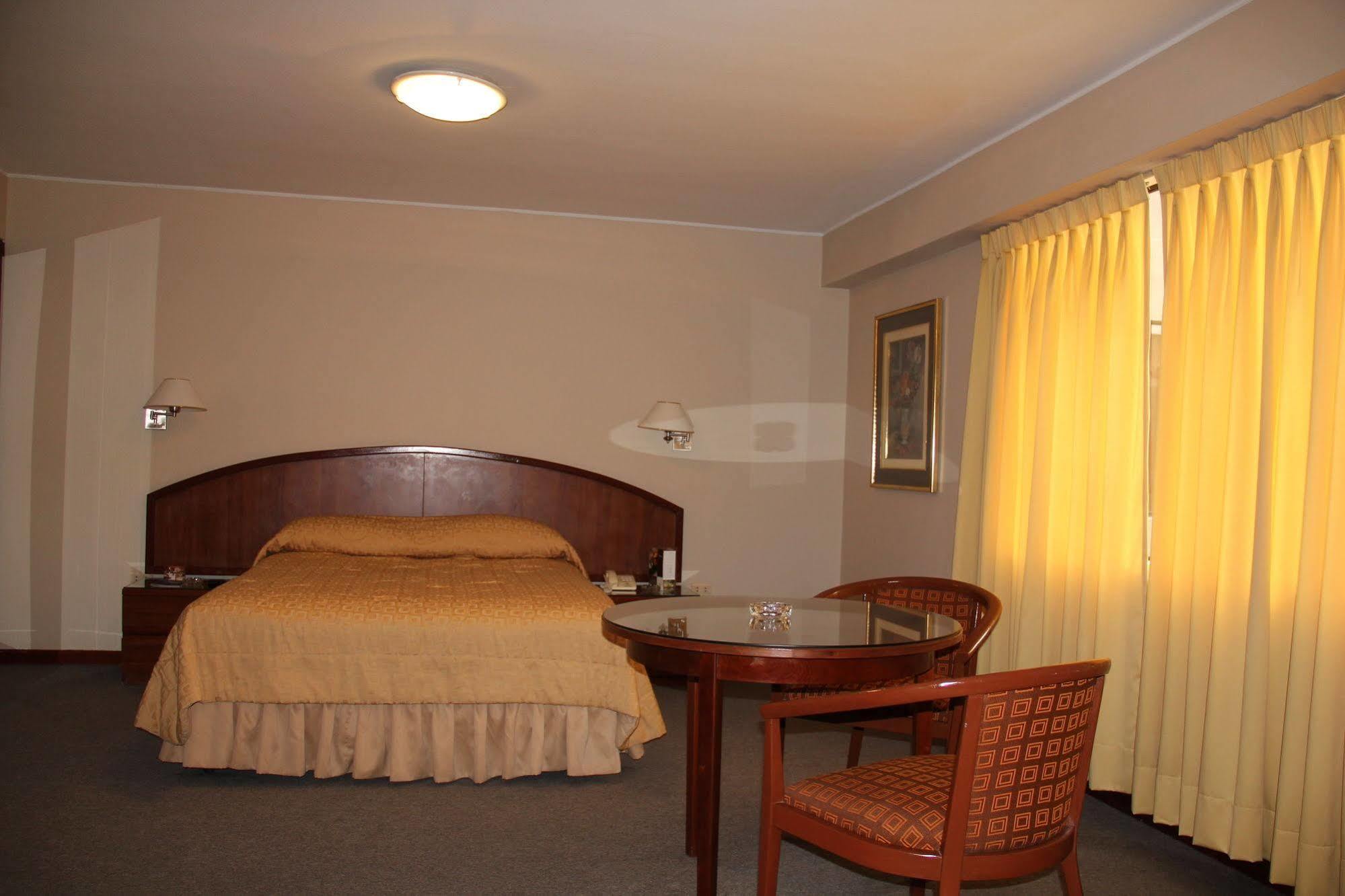 Hotel Park Suites Lima Zewnętrze zdjęcie